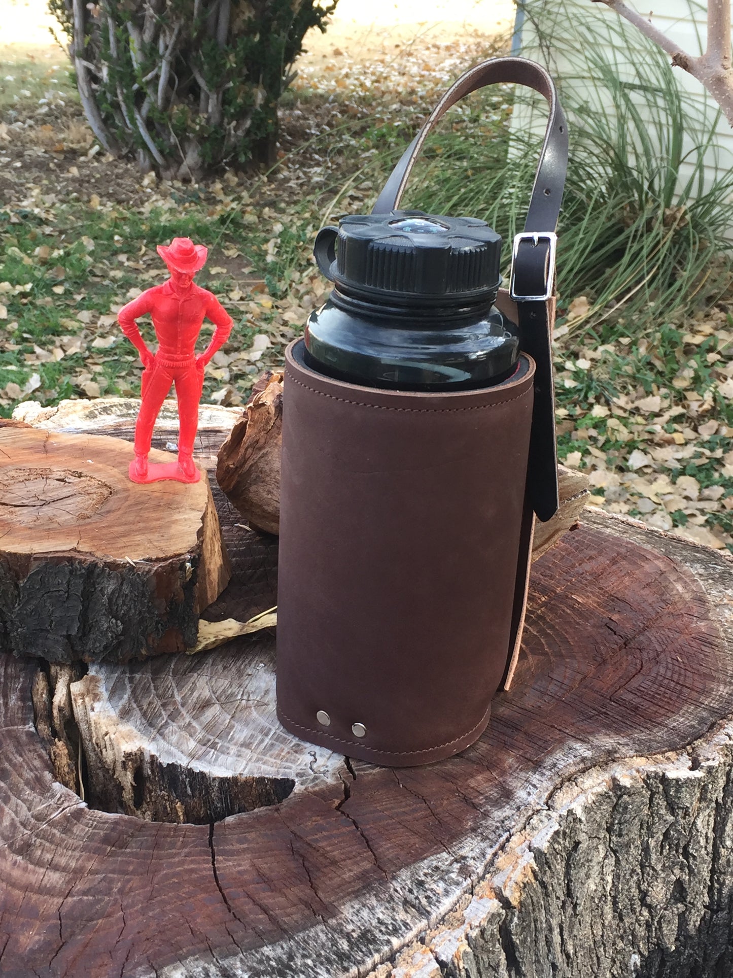 Water Hole-XL | Saddle Bottle Holder & Saddle Drink Holder